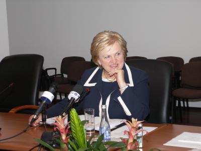 Аэропорт донецк последние новости часа