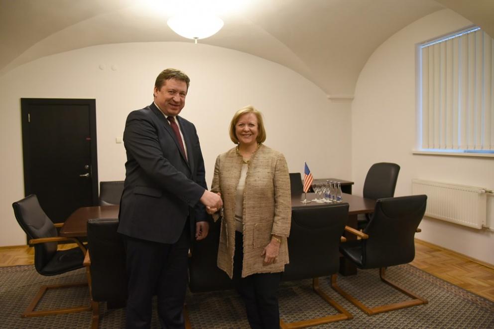 ����: obzor.lt