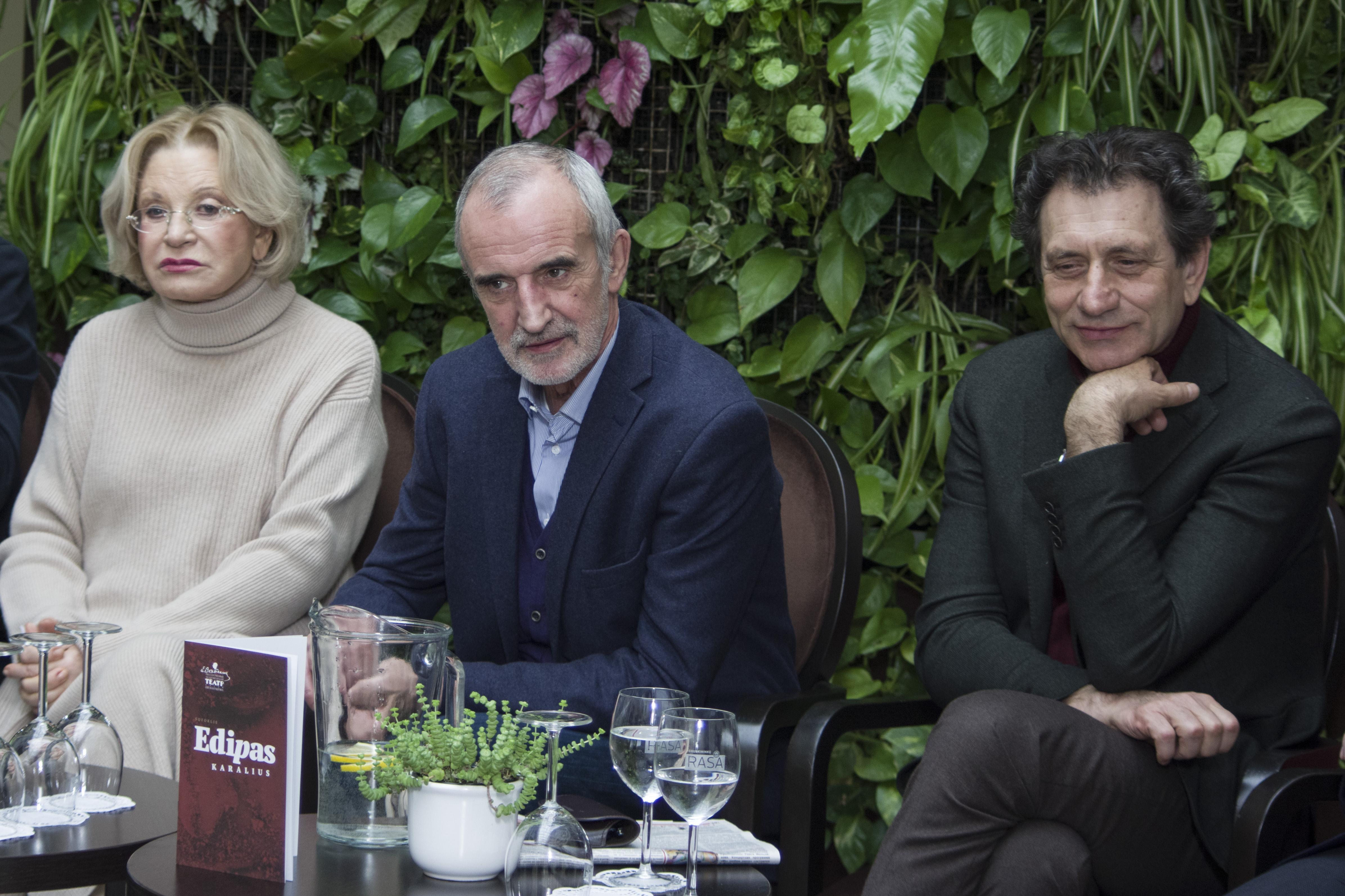 ����: obzor.lt