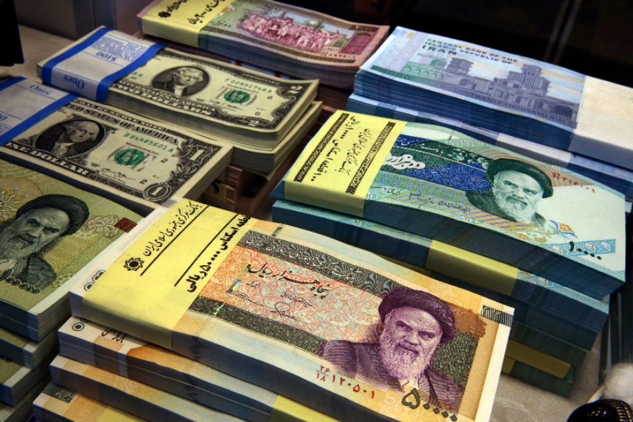 Стало известно, почему Иран отказался от американского доллара,