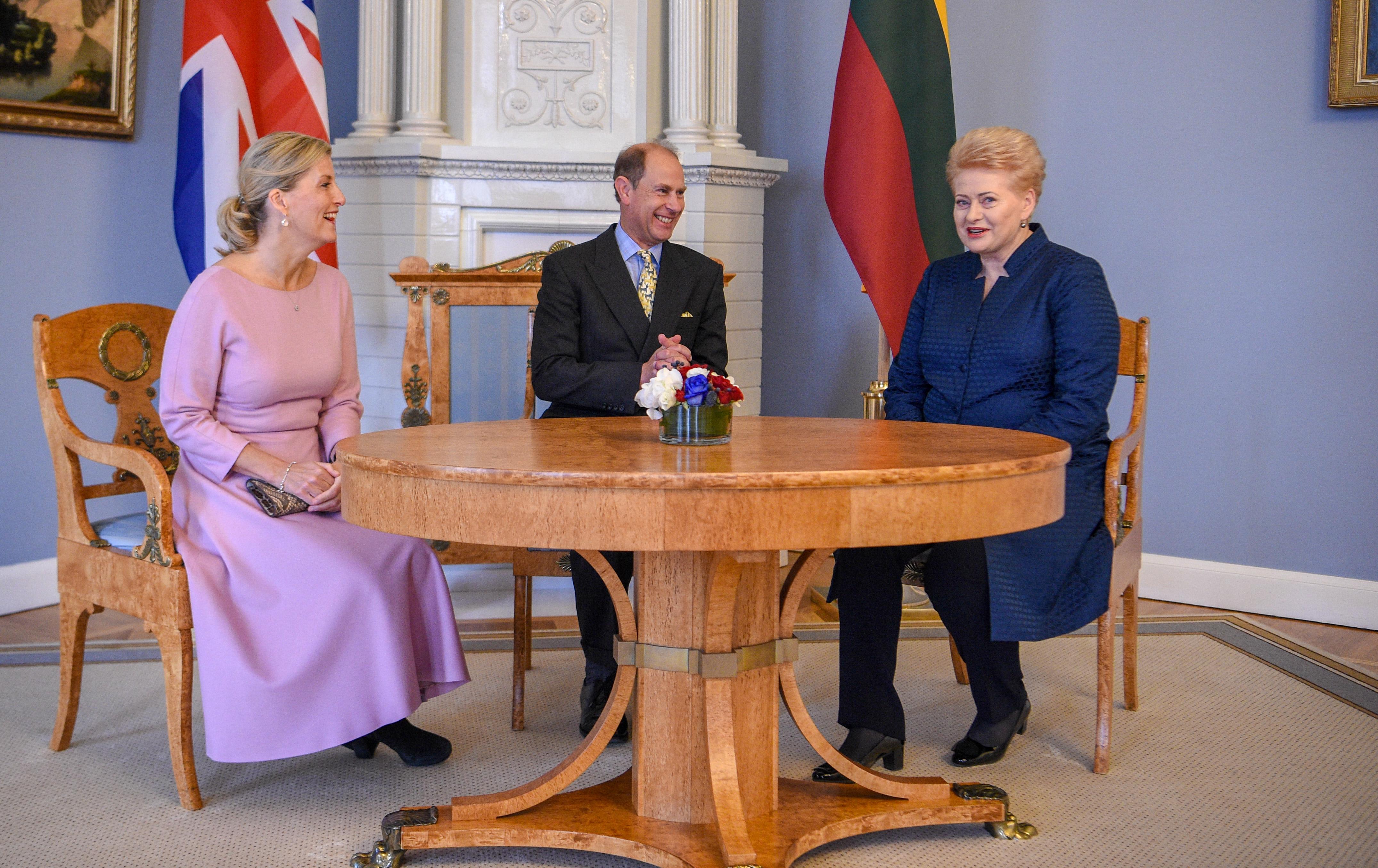 ����: obzor.lt