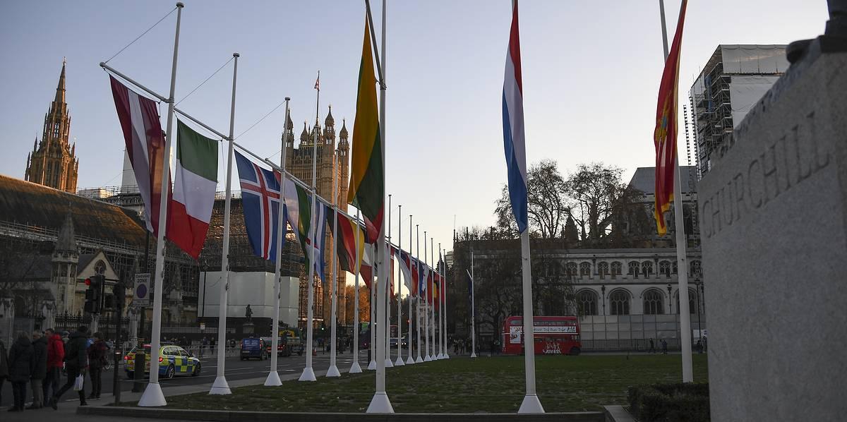 ����: obzor.lt