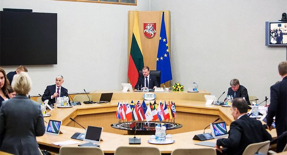 ����: obzor.lt