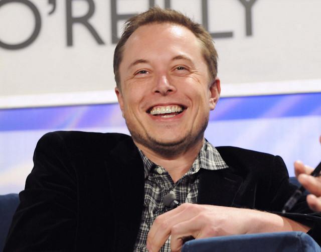 Основатель Tesla начал продавать огнеметы против зомби