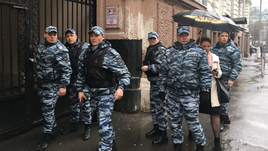 В московском штабе Ходорковского идет обыск