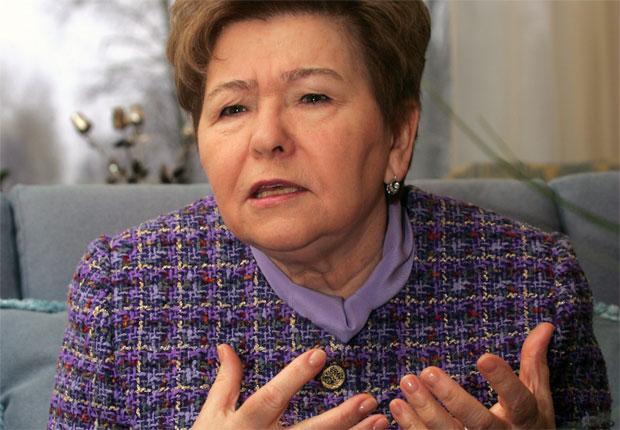 Наина Ельцина предложила считать 90-е годы святыми