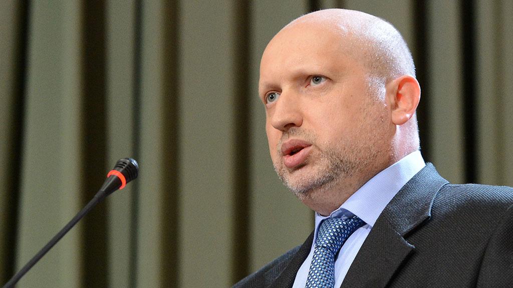 Турчинов призвал отменить военную операцию в Донбассе