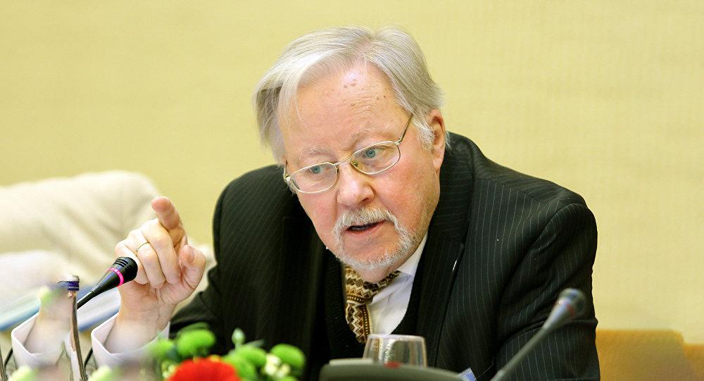 Ландсбергис придумал необычный способ борьбы с эмиграцией из Литвы