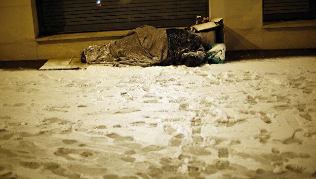 Во Франции чиновники будут спать на улице, чтобы стать ближе к бездомным