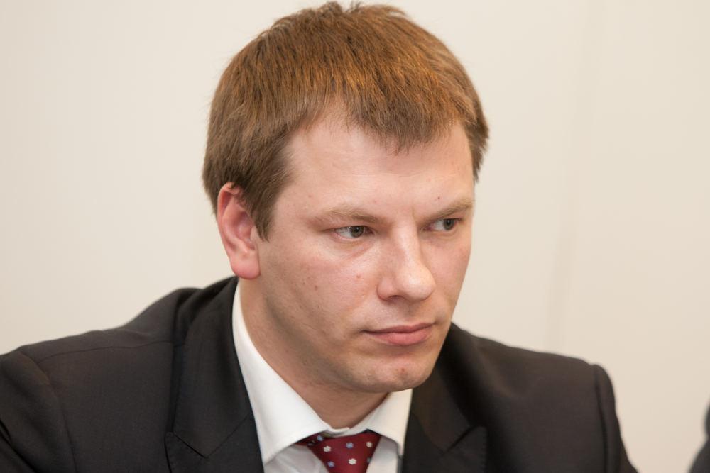 Глава Минфина Литвы: привычка курить будет обходиться все дороже