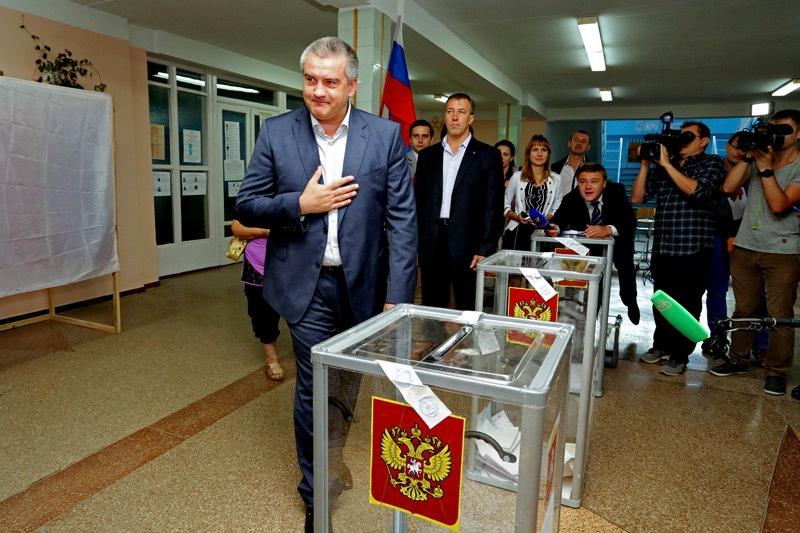 Главы МИД восьми стран договорились не признавать итоги выборов РФ в Крыму